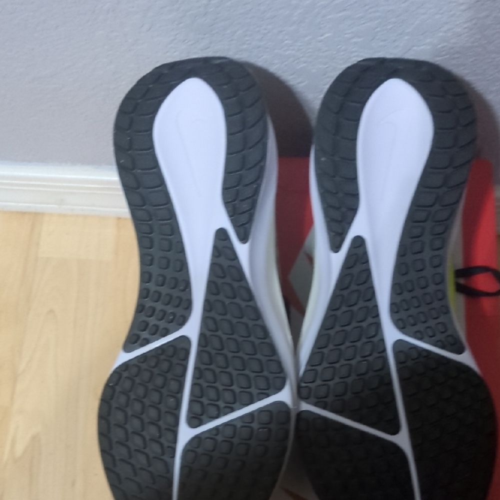 Nike Men's Black and White Athletic Shoes with Neon Accents - Picture 3 of 3